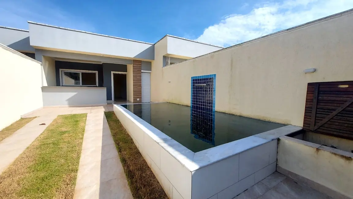 Foto 1 de Casa com 3 quartos à venda, 86m2 em Itanhaem - SP