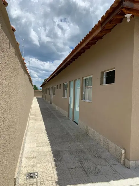 Foto 1 de Casa com 1 quarto à venda, 43m2 em Itanhaem - SP