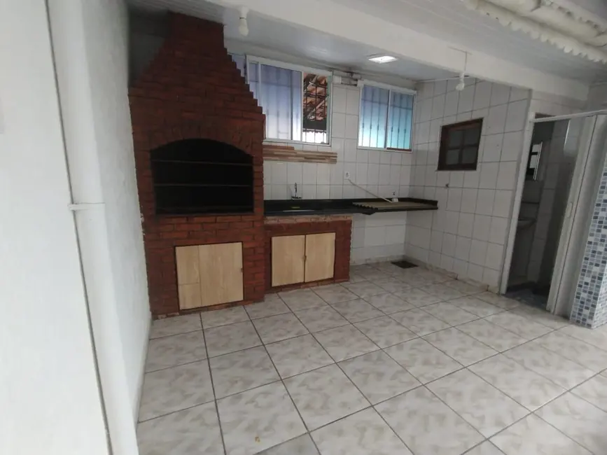 Foto 2 de Casa com 2 quartos à venda, 66m2 em Maracanã, Praia Grande - SP