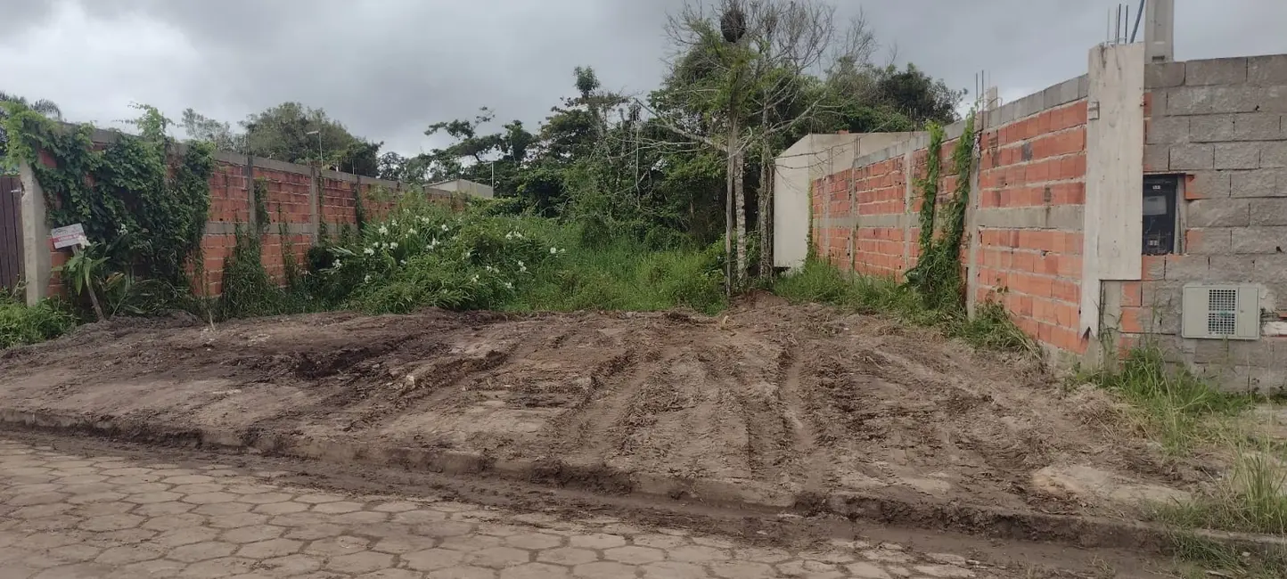 Foto 4 de Terreno / Lote à venda, 307m2 em Itanhaem - SP
