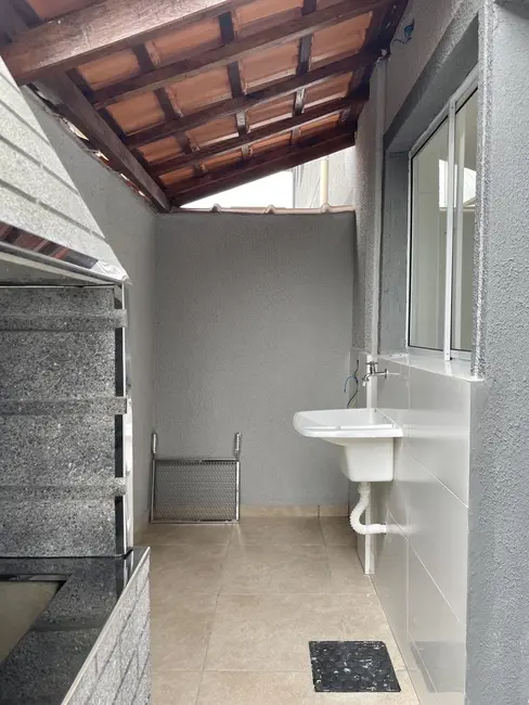 Foto 2 de Casa com 2 quartos à venda, 47m2 em Quietude, Praia Grande - SP