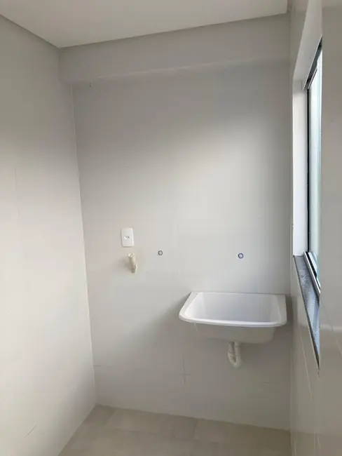 Foto 2 de Casa com 2 quartos à venda, 61m2 em Tupi, Praia Grande - SP