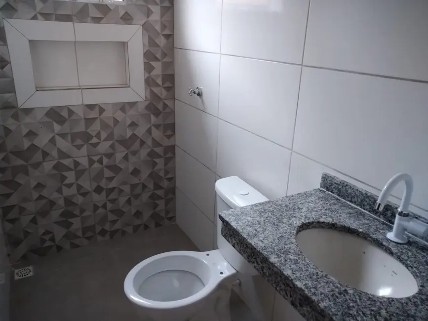 Foto 6 de Casa com 2 quartos à venda, 53m2 em Itanhaem - SP