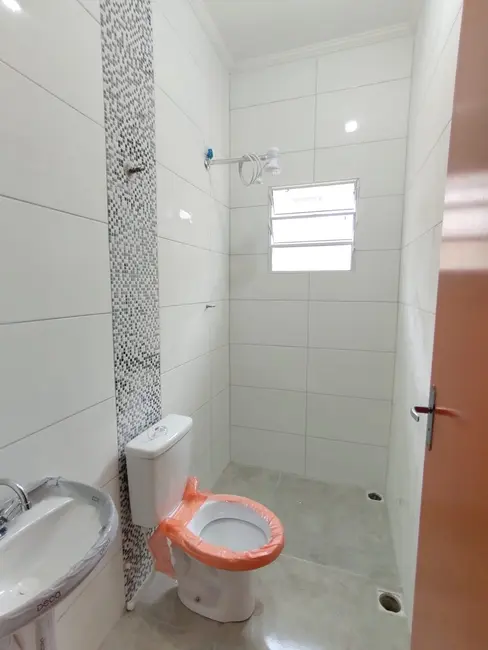 Foto 8 de Casa com 2 quartos à venda, 85m2 em Mongagua - SP
