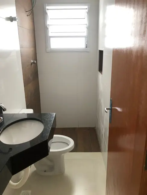 Foto 2 de Casa com 2 quartos à venda, 51m2 em Caiçara, Praia Grande - SP