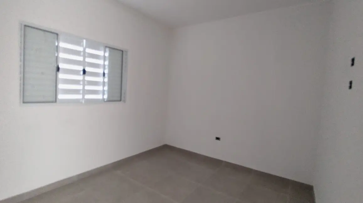 Foto 8 de Casa com 2 quartos à venda, 70m2 em Mongagua - SP