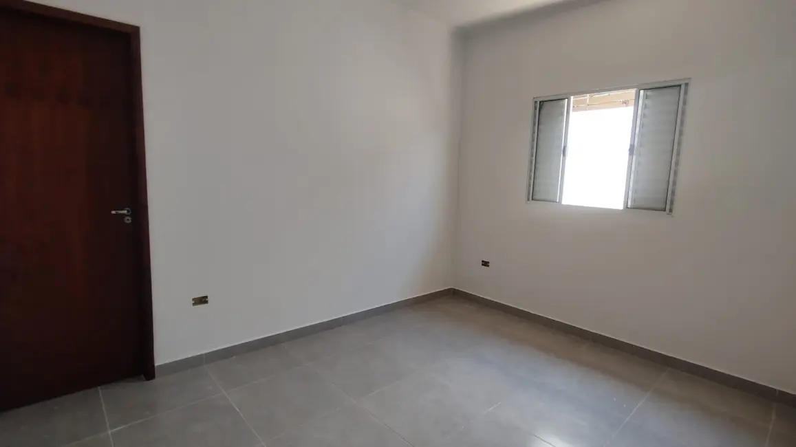 Foto 4 de Casa com 2 quartos à venda, 70m2 em Mongagua - SP