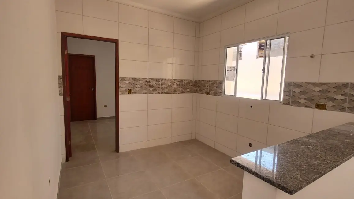 Foto 6 de Casa com 2 quartos à venda, 70m2 em Mongagua - SP