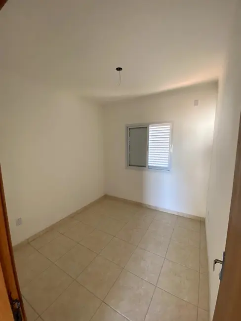 Casa com 2 quartos à venda, 46m2 em Esmeralda, Praia Grande - SP - imagem 5 Foto 5 de Casa com 2 quartos à venda, 46m2 em Esmeralda, Praia Grande - SP