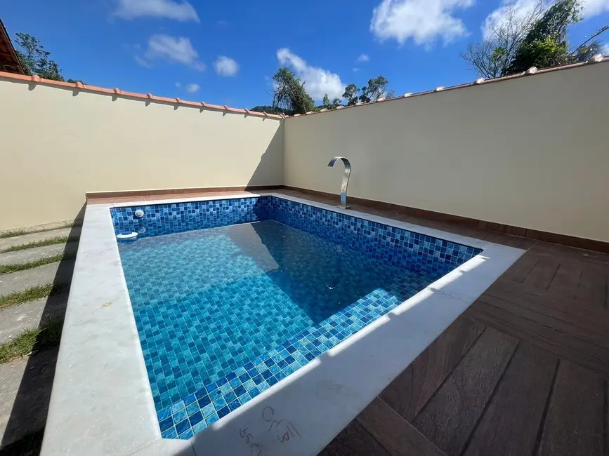 Foto 6 de Casa com 2 quartos à venda, 67m2 em Itanhaem - SP