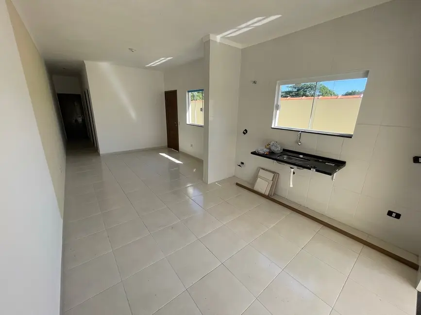 Foto 4 de Casa com 2 quartos à venda, 67m2 em Itanhaem - SP