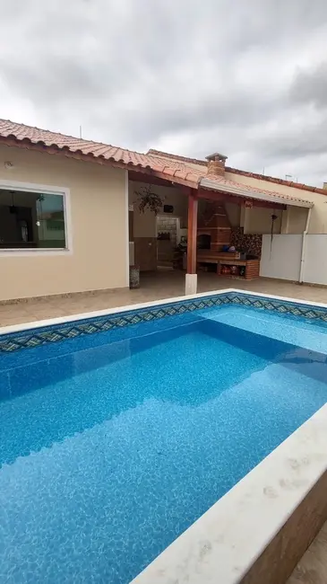 Foto 2 de Casa com 3 quartos à venda, 97m2 em Itanhaem - SP