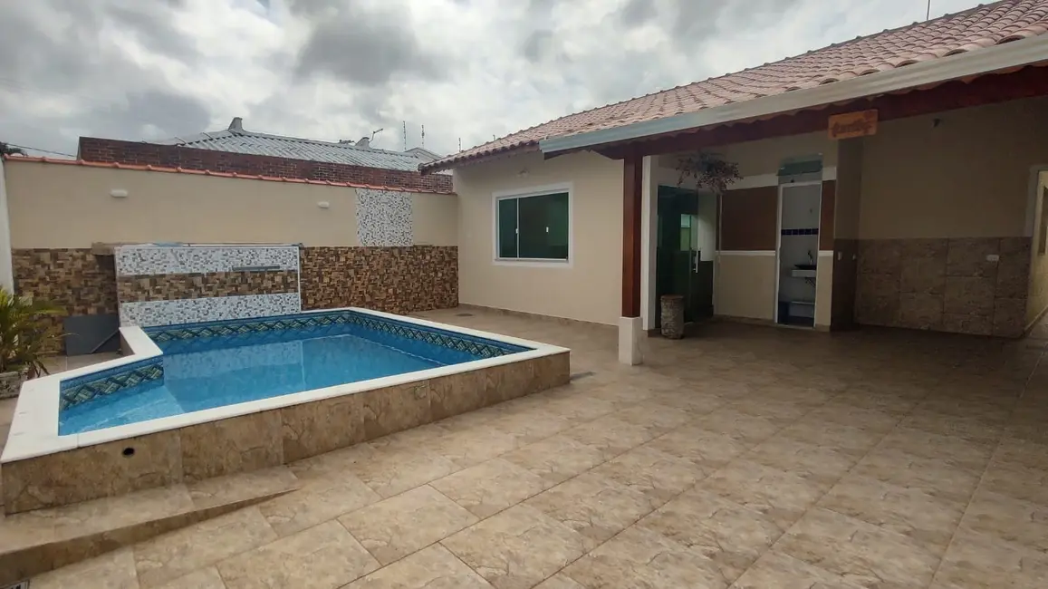 Foto 1 de Casa com 3 quartos à venda, 97m2 em Itanhaem - SP