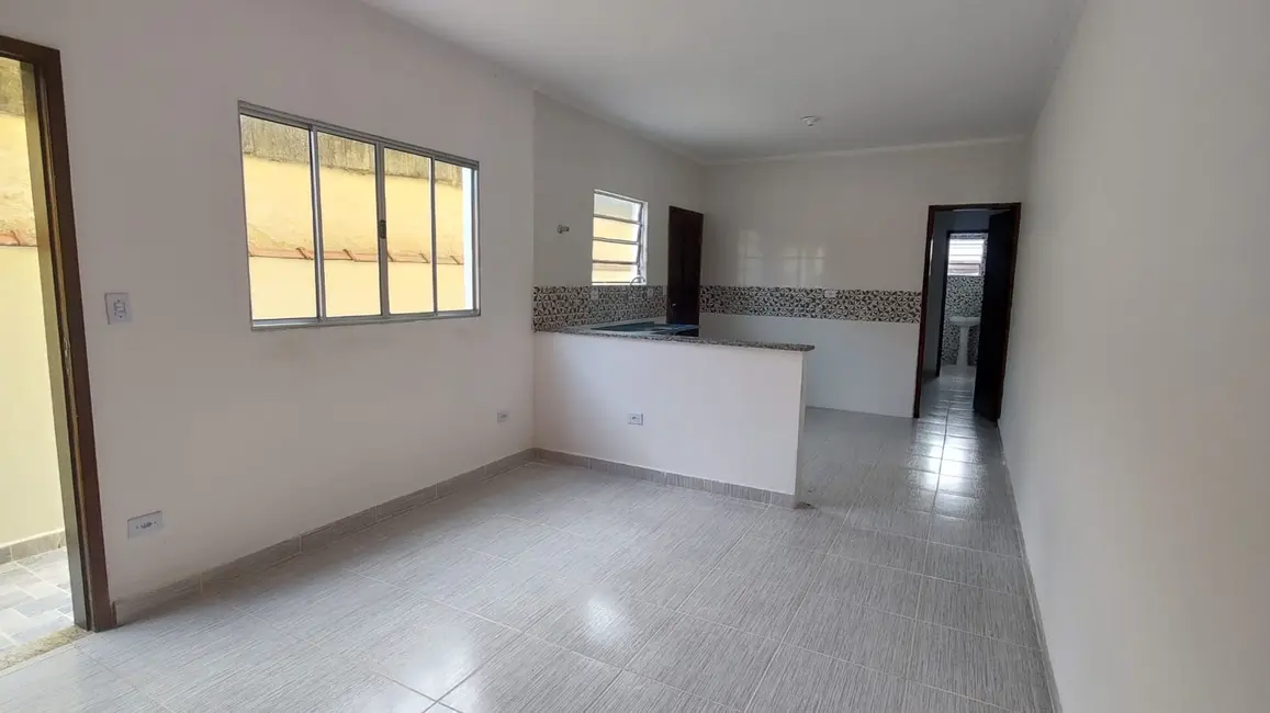 Foto 4 de Casa com 2 quartos à venda, 60m2 em Mongagua - SP