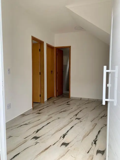 Foto 1 de Casa de Condomínio com 2 quartos à venda, 46m2 em Maracanã, Praia Grande - SP