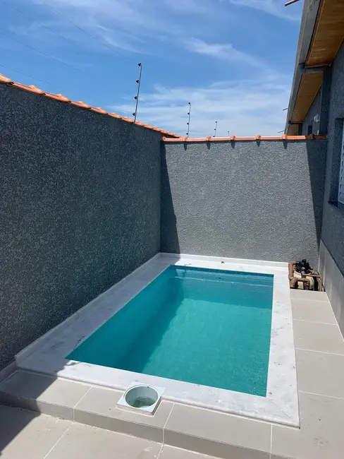 Foto 2 de Casa com 2 quartos à venda, 45m2 em Itanhaem - SP