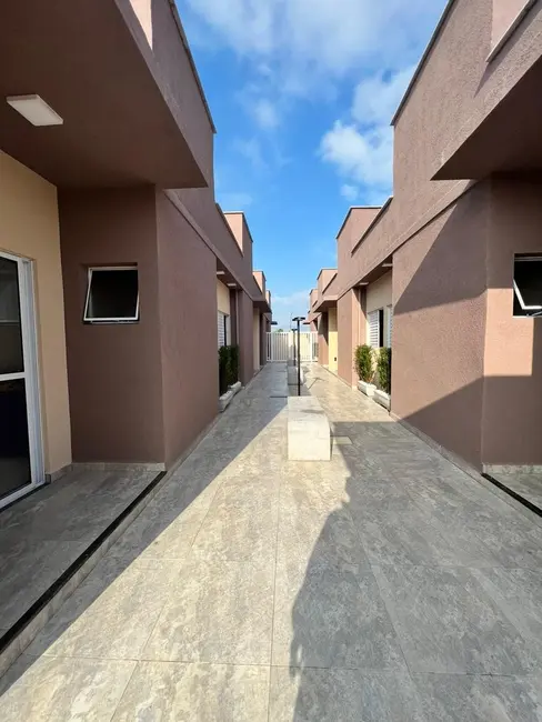Casa de Condomínio com 2 quartos à venda, 50m2 em Itanhaem - SP - imagem 8 Foto 8 de Casa de Condomínio com 2 quartos à venda, 50m2 em Itanhaem - SP