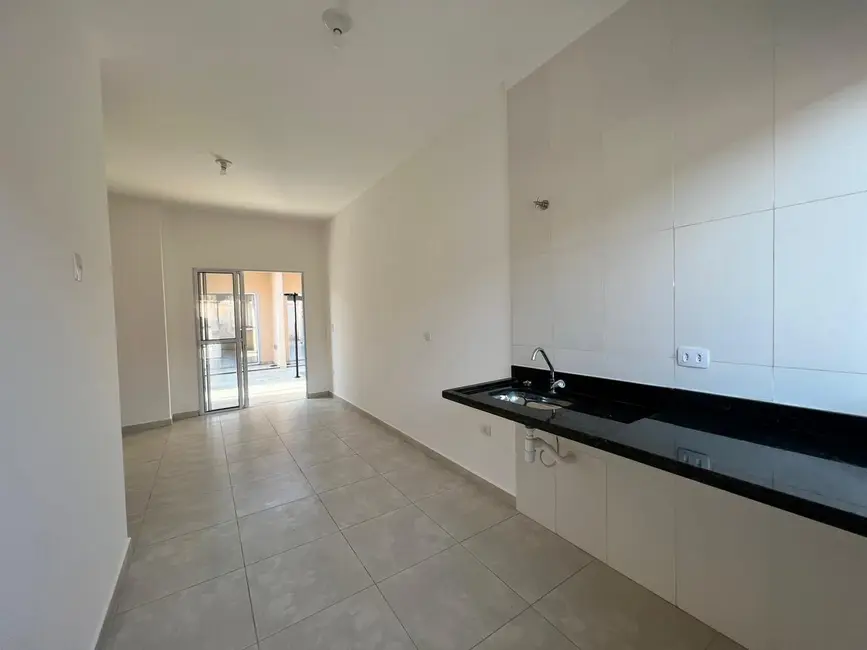 Casa de Condomínio com 2 quartos à venda, 50m2 em Itanhaem - SP - imagem 5 Foto 5 de Casa de Condomínio com 2 quartos à venda, 50m2 em Itanhaem - SP