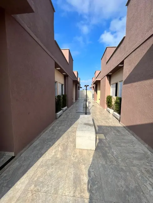 Casa de Condomínio com 2 quartos à venda, 50m2 em Itanhaem - SP - imagem 3 Foto 3 de Casa de Condomínio com 2 quartos à venda, 50m2 em Itanhaem - SP