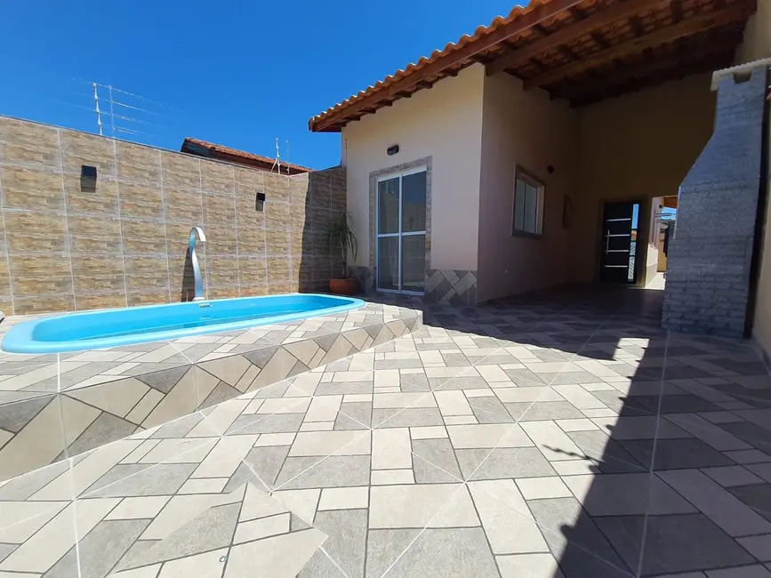 Foto 3 de Casa com 2 quartos à venda, 72m2 em Itanhaem - SP