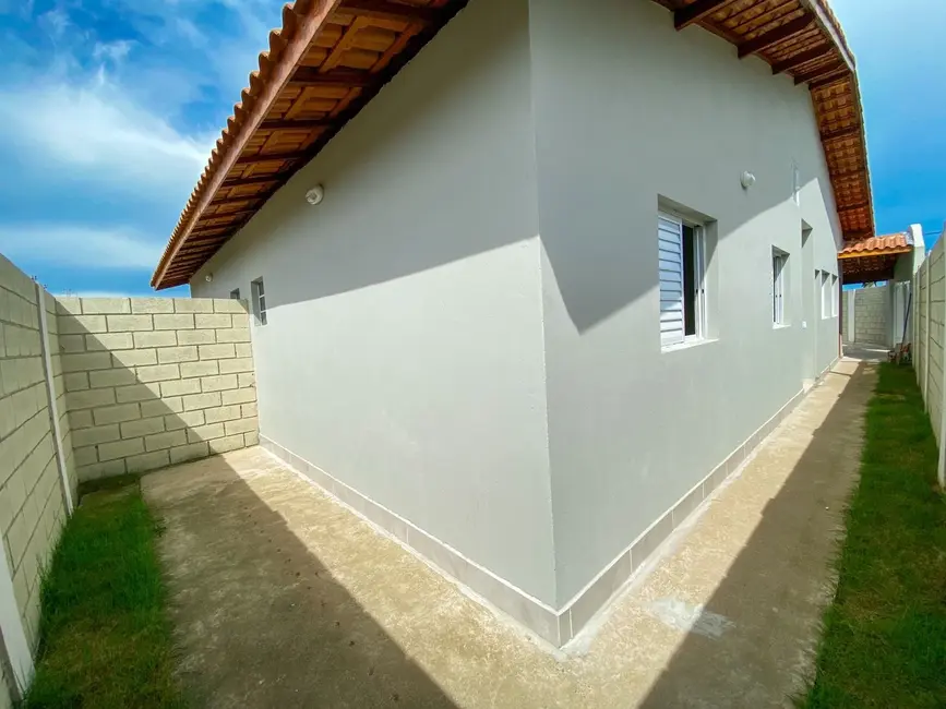 Foto 6 de Casa com 2 quartos à venda, 89m2 em Itanhaem - SP
