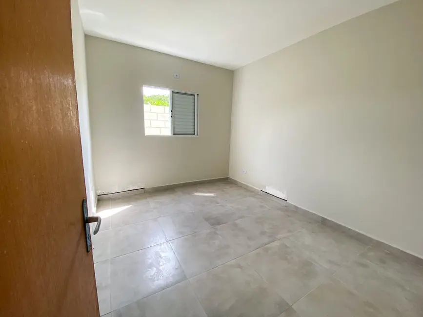 Foto 5 de Casa com 2 quartos à venda, 89m2 em Itanhaem - SP
