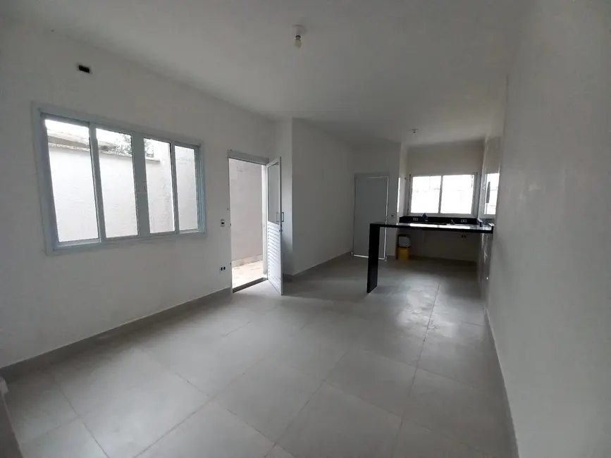 Casa com 2 quartos à venda, 60m2 em Itanhaem - SP - imagem 5 Foto 5 de Casa com 2 quartos à venda, 60m2 em Itanhaem - SP
