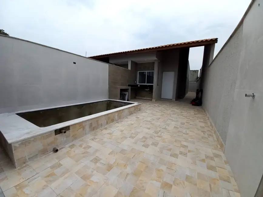 Casa com 2 quartos à venda, 60m2 em Itanhaem - SP - imagem 1 Foto 1 de Casa com 2 quartos à venda, 60m2 em Itanhaem - SP
