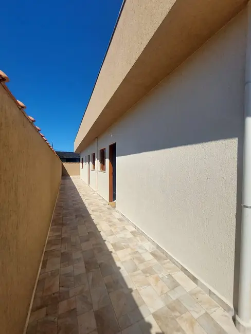 Casa com 2 quartos à venda, 50m2 em Itanhaem - SP - imagem 9 Foto 9 de Casa com 2 quartos à venda, 50m2 em Itanhaem - SP