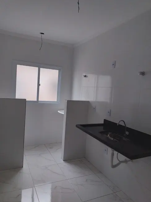 Foto 2 de Casa com 2 quartos à venda, 52m2 em Sítio do Campo, Praia Grande - SP