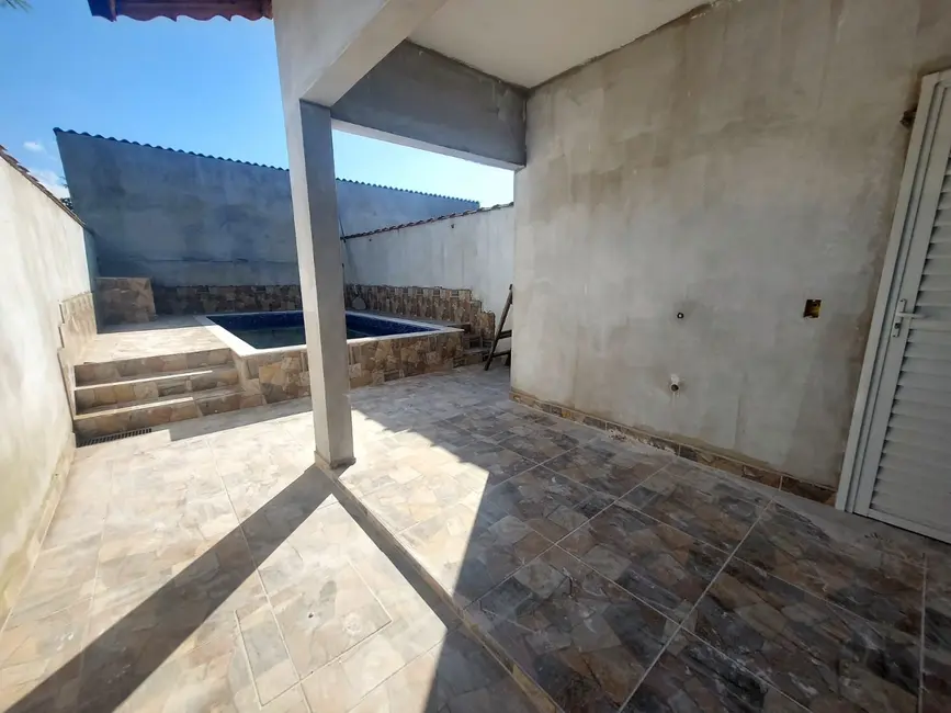 Foto 6 de Casa com 2 quartos à venda, 89m2 em Mongagua - SP