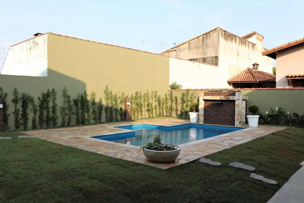 Foto 4 de Casa com 3 quartos à venda, 120m2 em Itanhaem - SP