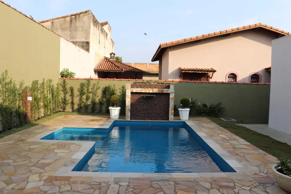 Foto 1 de Casa com 3 quartos à venda, 120m2 em Itanhaem - SP