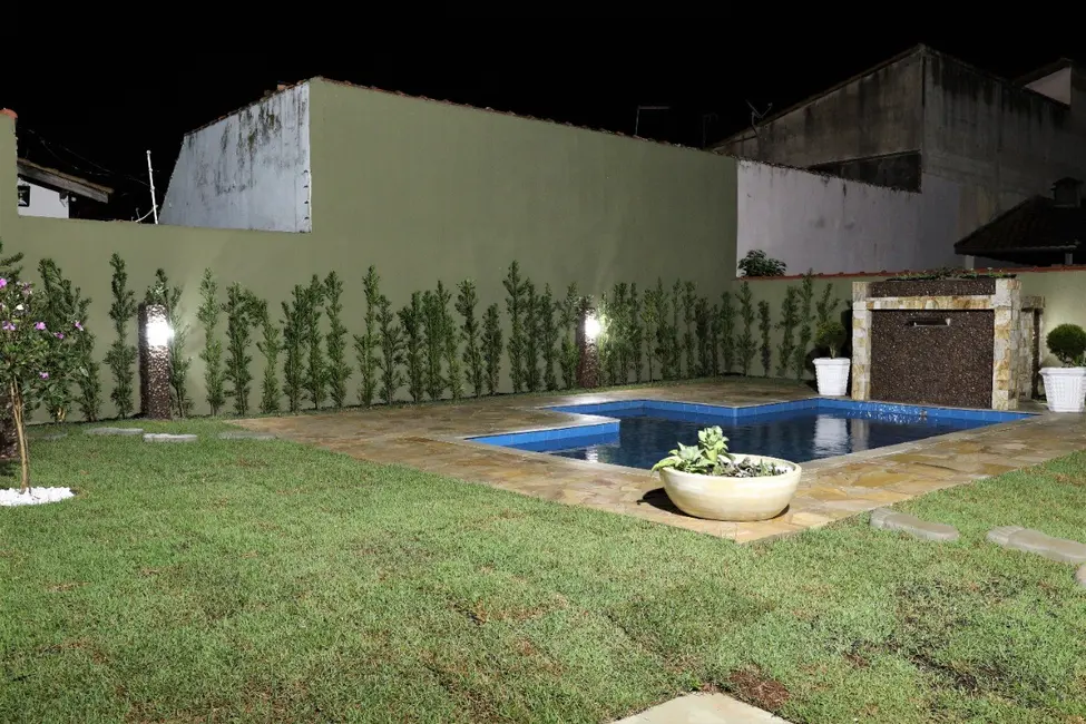 Foto 7 de Casa com 3 quartos à venda, 120m2 em Itanhaem - SP