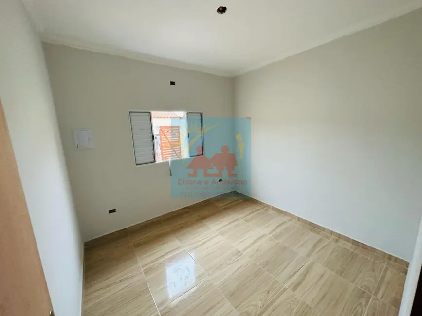 Foto 6 de Casa com 2 quartos à venda, 62m2 em Itanhaem - SP