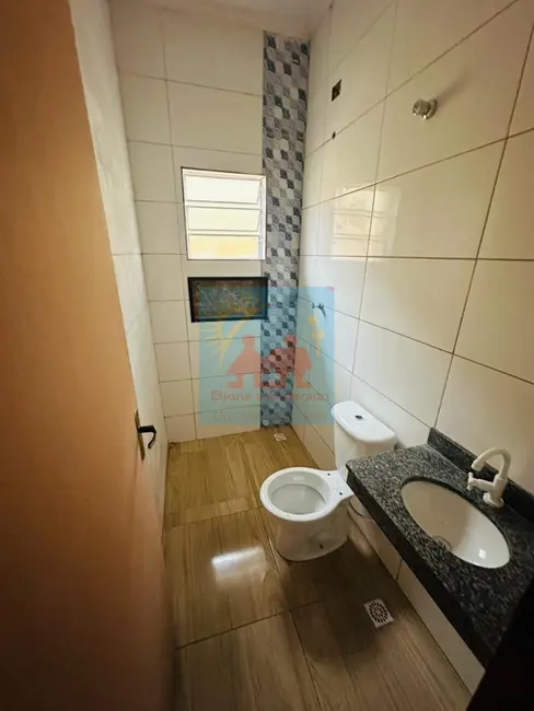 Foto 7 de Casa com 2 quartos à venda, 62m2 em Itanhaem - SP