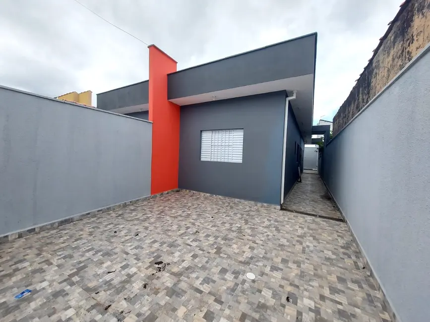 Foto 3 de Casa com 2 quartos à venda, 63m2 em Itanhaem - SP