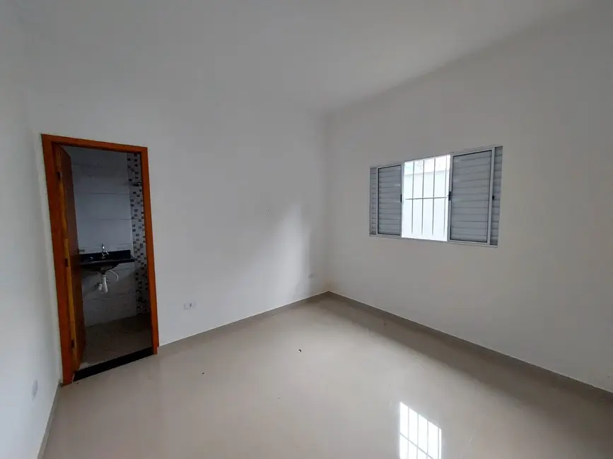 Foto 6 de Casa com 2 quartos à venda, 63m2 em Itanhaem - SP