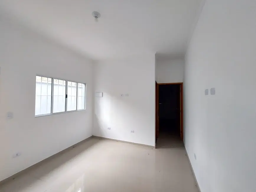 Foto 8 de Casa com 2 quartos à venda, 63m2 em Itanhaem - SP