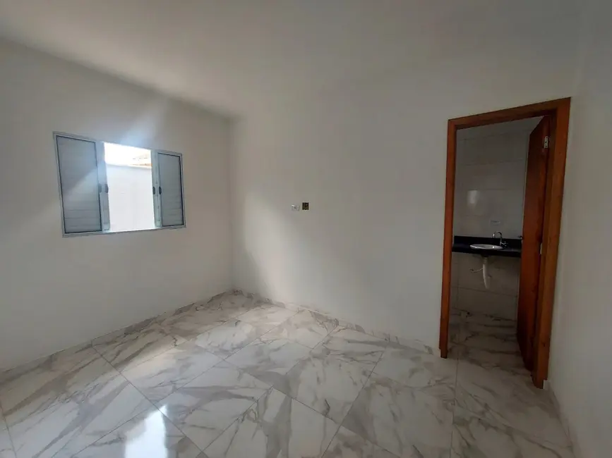 Foto 3 de Casa com 2 quartos à venda, 80m2 em Itanhaem - SP