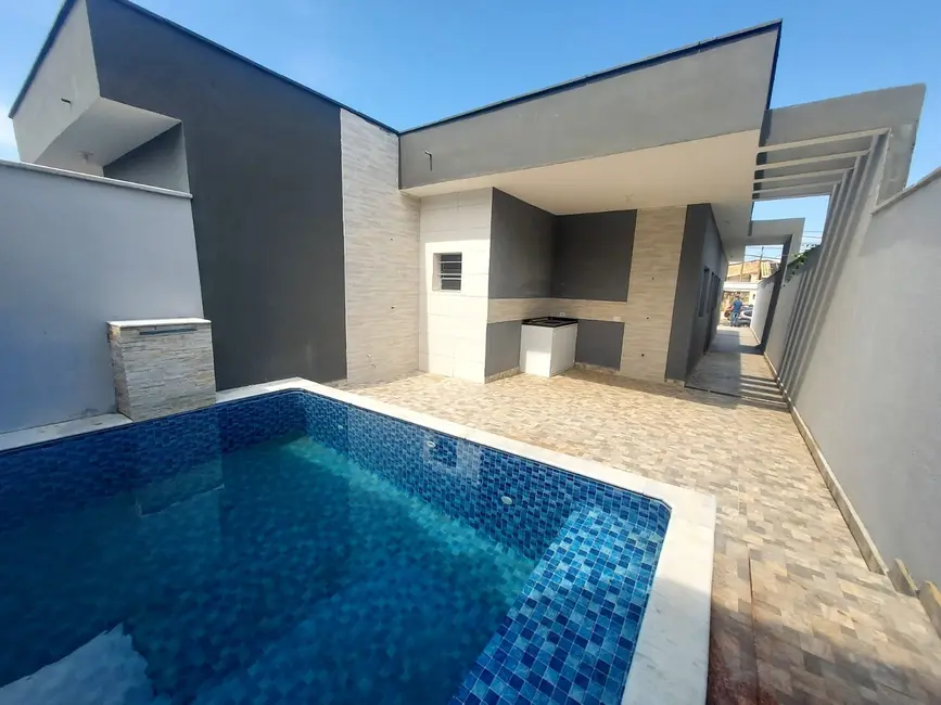 Foto 1 de Casa com 2 quartos à venda, 68m2 em Itanhaem - SP