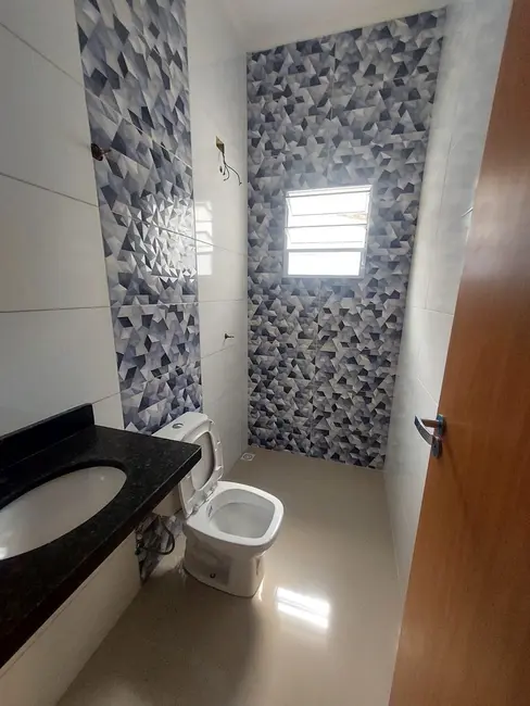 Foto 3 de Casa com 2 quartos à venda, 68m2 em Itanhaem - SP