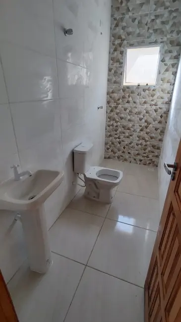 Foto 7 de Casa com 2 quartos à venda, 66m2 em Mongagua - SP