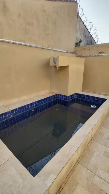 Foto 2 de Casa com 2 quartos à venda, 66m2 em Mongagua - SP