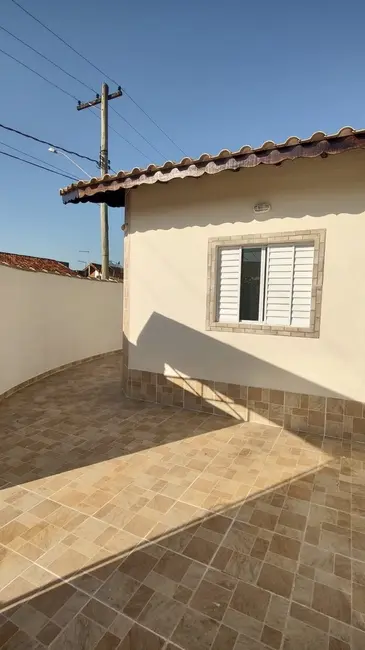 Foto 1 de Casa com 2 quartos à venda, 60m2 em Mongagua - SP