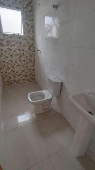 Foto 3 de Casa com 2 quartos à venda, 66m2 em Mongagua - SP