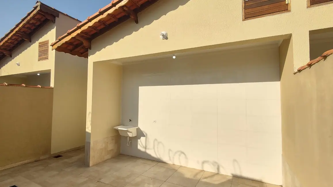 Foto 5 de Casa com 2 quartos à venda, 66m2 em Mongagua - SP