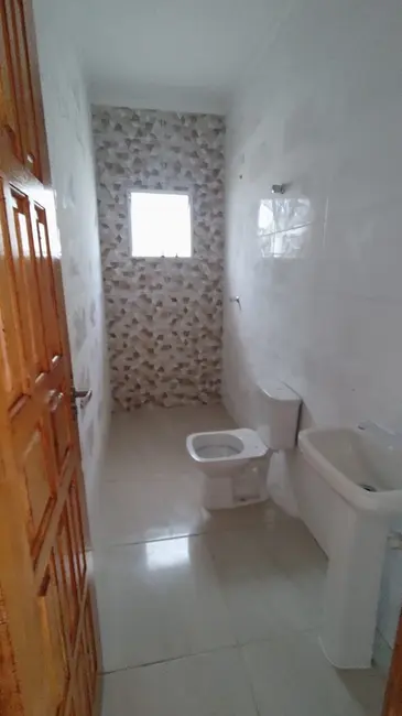 Foto 8 de Casa com 2 quartos à venda, 66m2 em Mongagua - SP