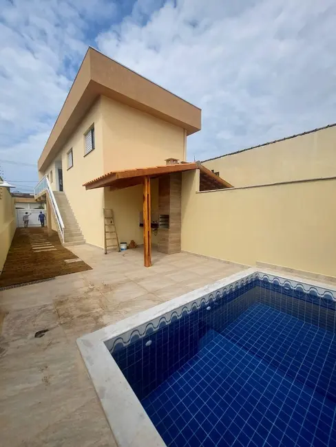 Foto 1 de Casa com 2 quartos à venda, 70m2 em Itanhaem - SP