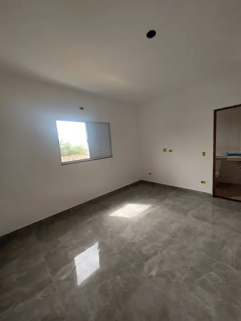 Foto 7 de Casa com 2 quartos à venda, 70m2 em Itanhaem - SP